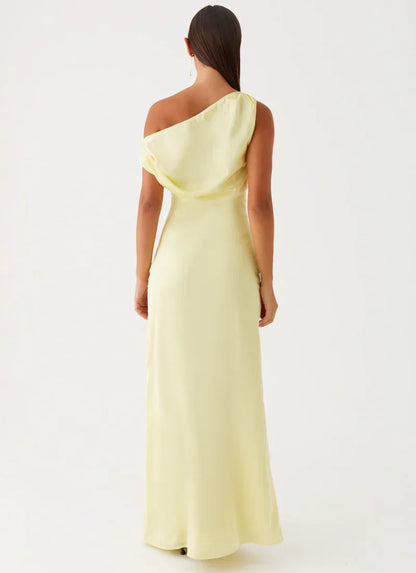 Éva Long Satin Dress Elegant Crystal