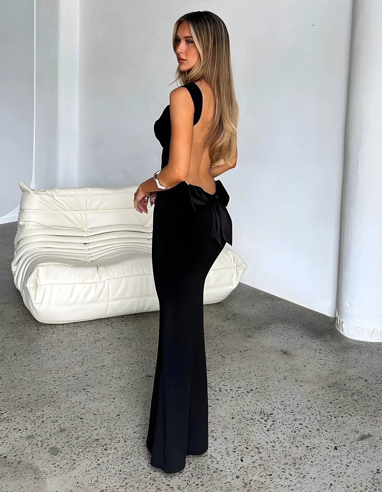 Livette - Backless Maxi Dress
